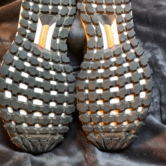 Adidas Ultraboost All terrain (Size 10.5) - Picture 4 of 5